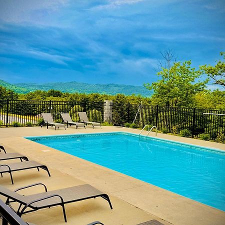 Travelodge By Wyndham Lake George Ny Exterior foto